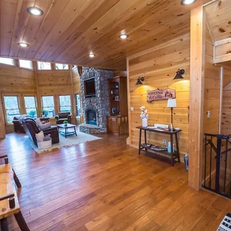 Christmas Lodge-Secluded Near Downtown Blue Ridge Esterno foto