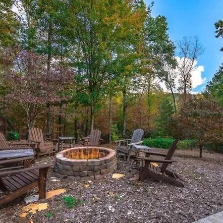 Christmas Lodge-Secluded Near Downtown Blue Ridge Esterno foto