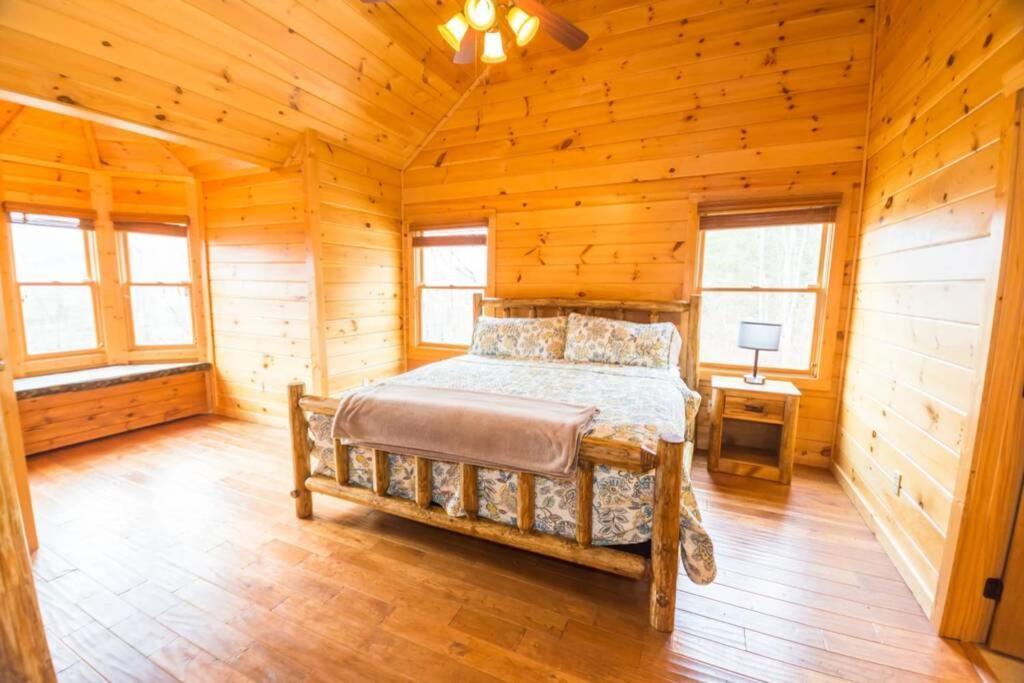 Hébergement de vacances Christmas Lodge-secluded Near Downtown Blue Ridge