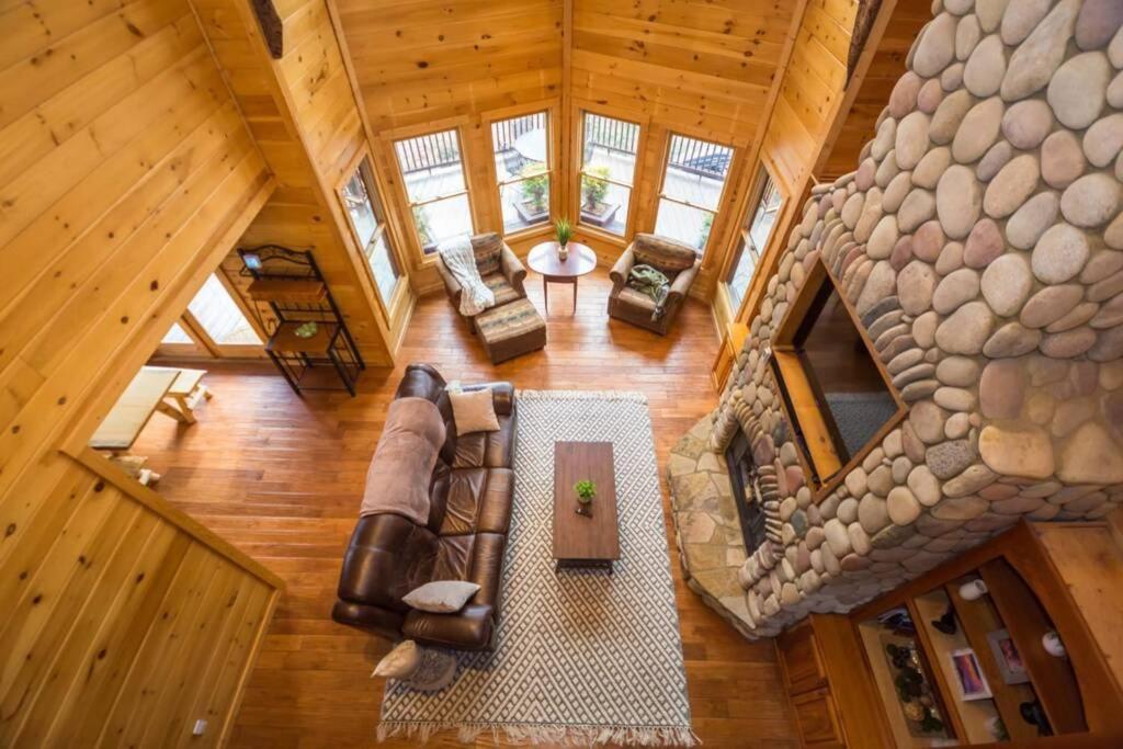 Christmas Lodge-secluded Near Downtown Hébergement de vacances Blue Ridge